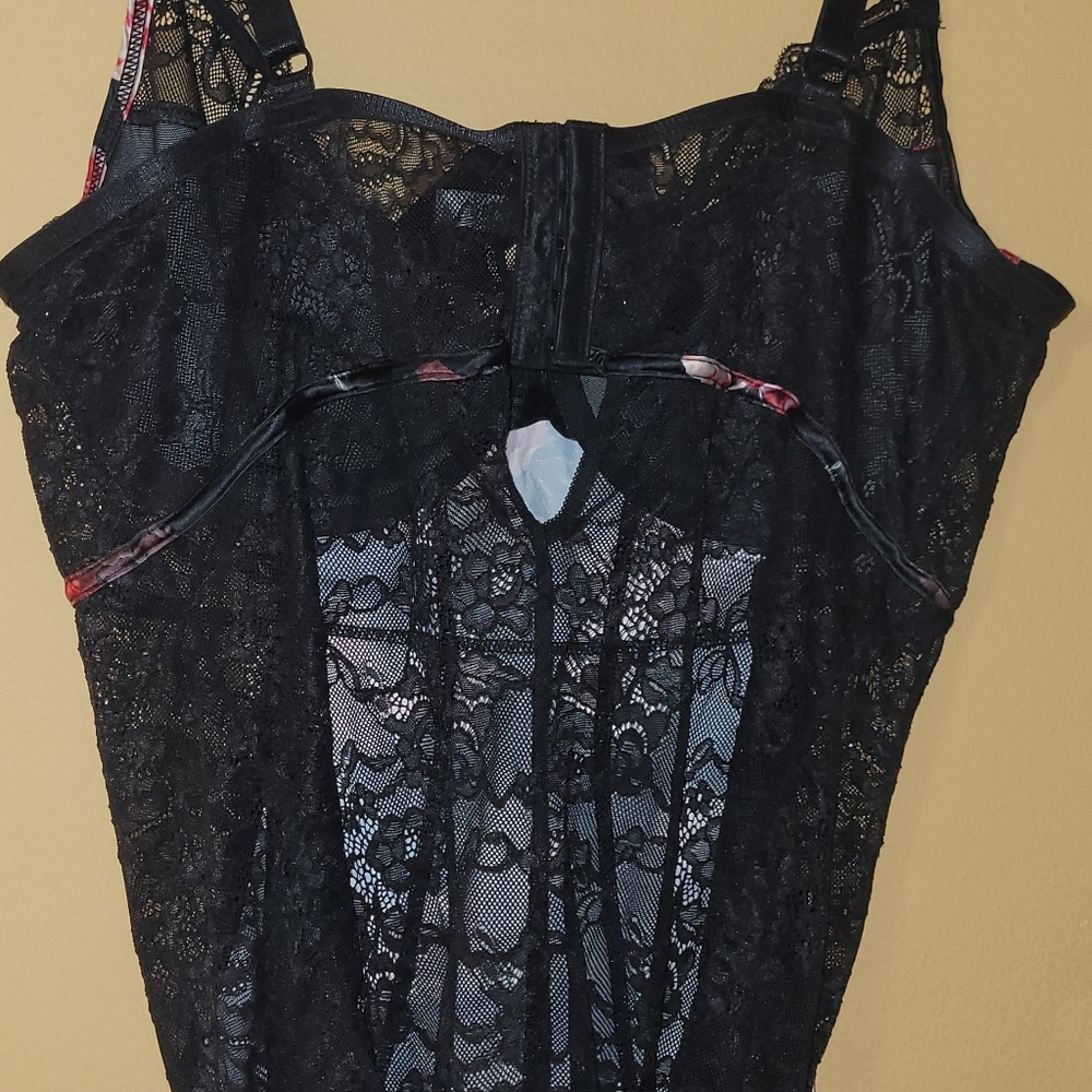 NWT TORRID Satin Floral & Lace Pieced Bodysuit 2X/18-20 - Never Worn... - Picture 5 of 5